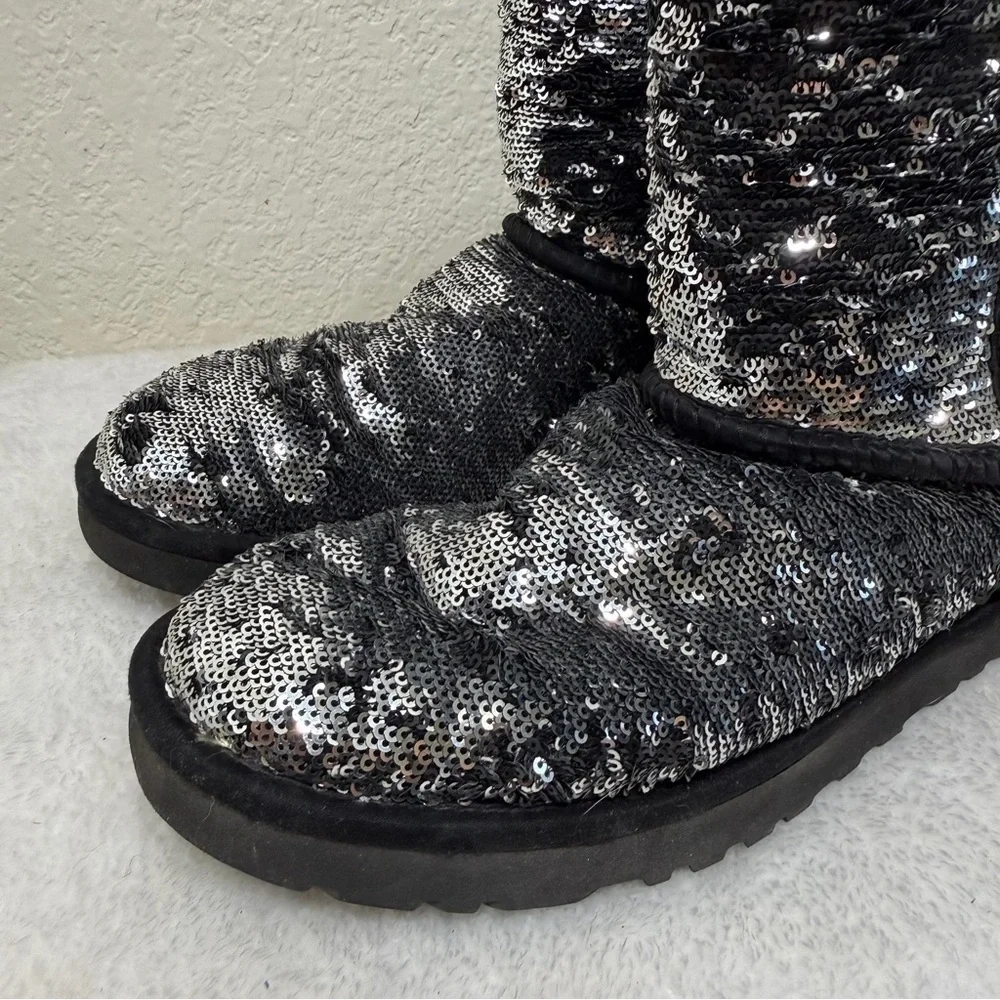 UGG wear show classic